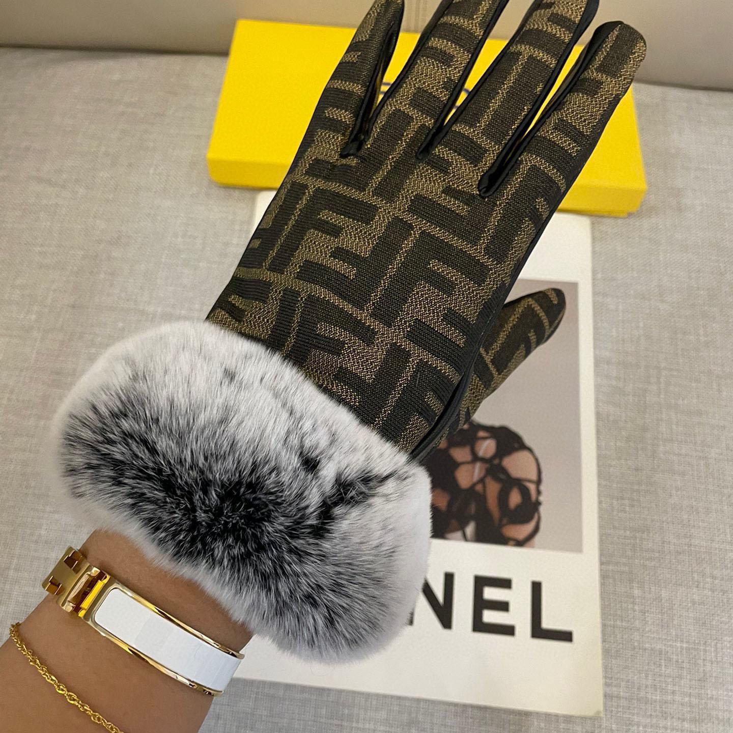 Fendi Gloves - EUR FASHION