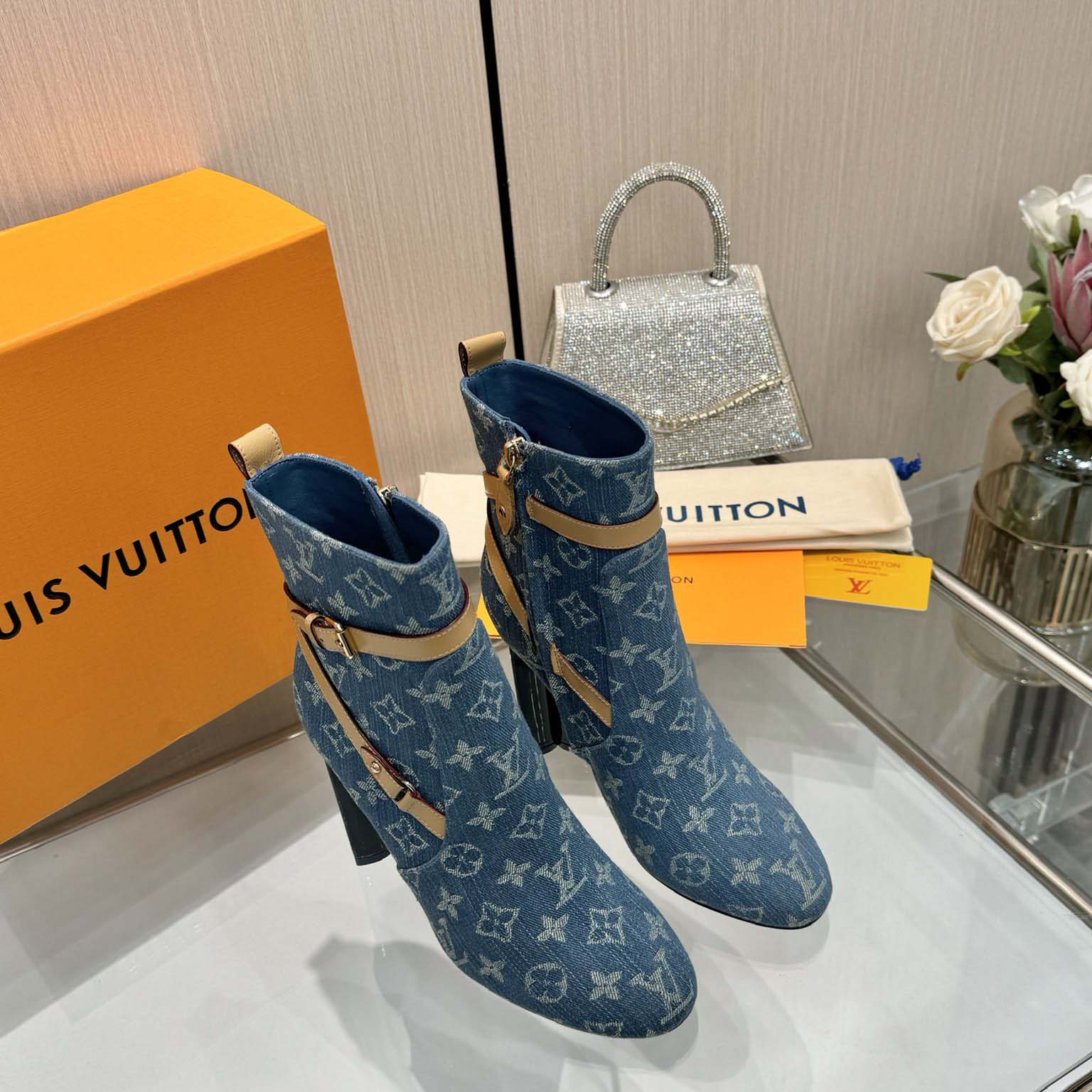 Louis Vuitton Silhouette Ankle Boot - EUR FASHION