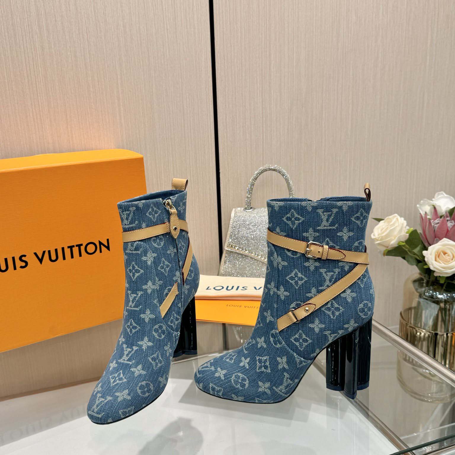 Louis Vuitton Silhouette Ankle Boot - EUR FASHION