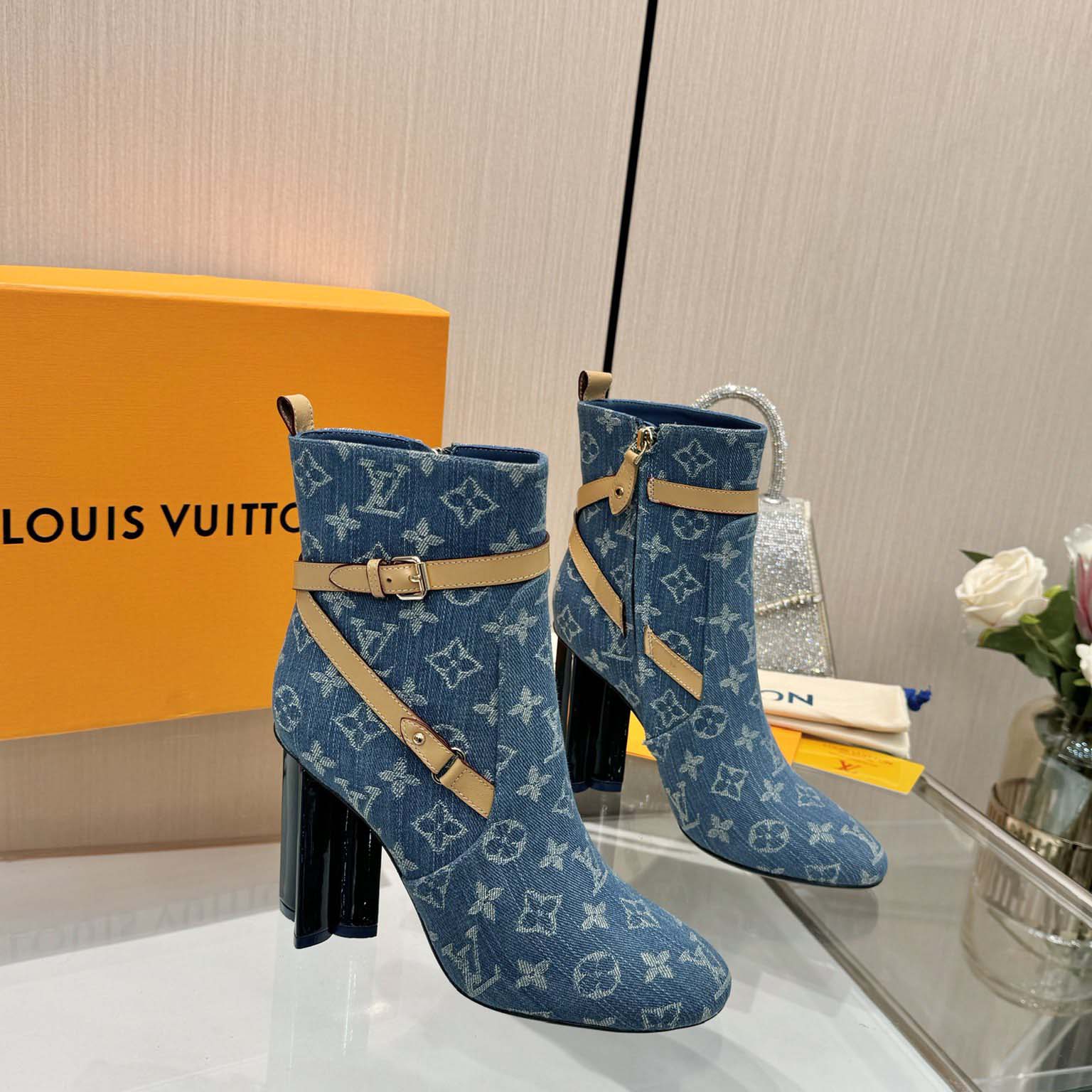 Louis Vuitton Silhouette Ankle Boot - EUR FASHION