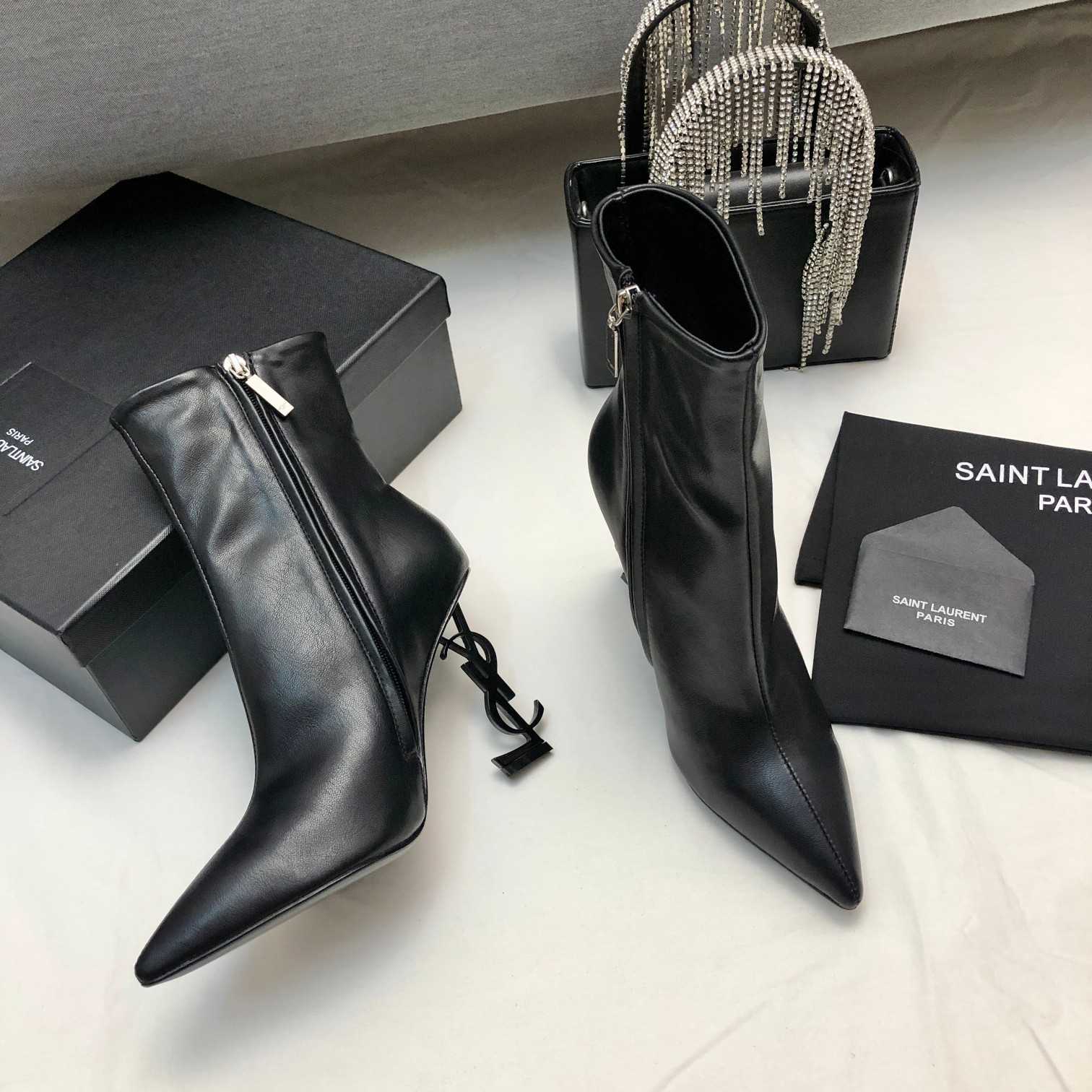 Saint Laurent Ankle Boots - EUR FASHION