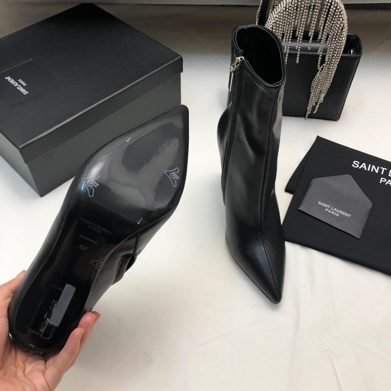 Saint Laurent Ankle Boots - EUR FASHION