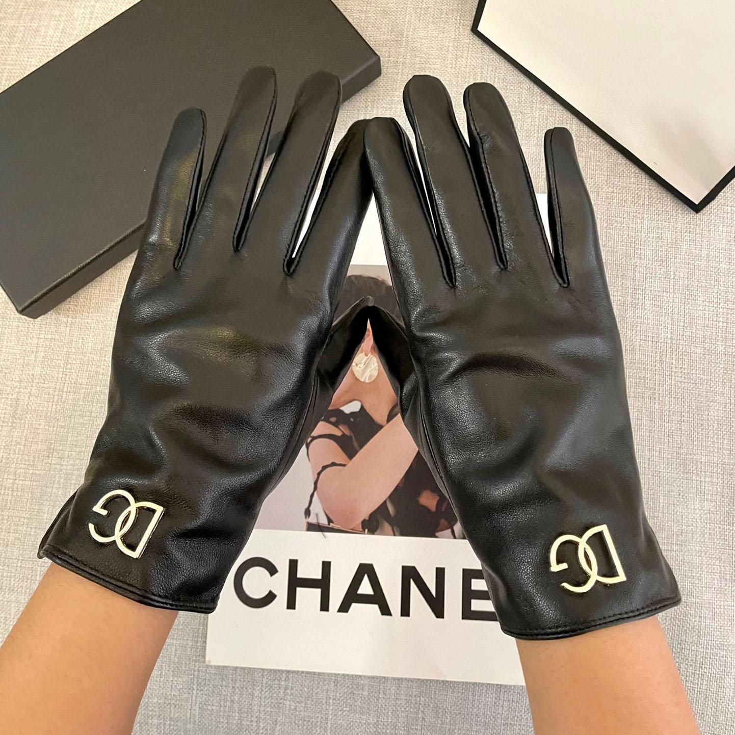 Dolce & Gabbana Gloves  - EUR FASHION