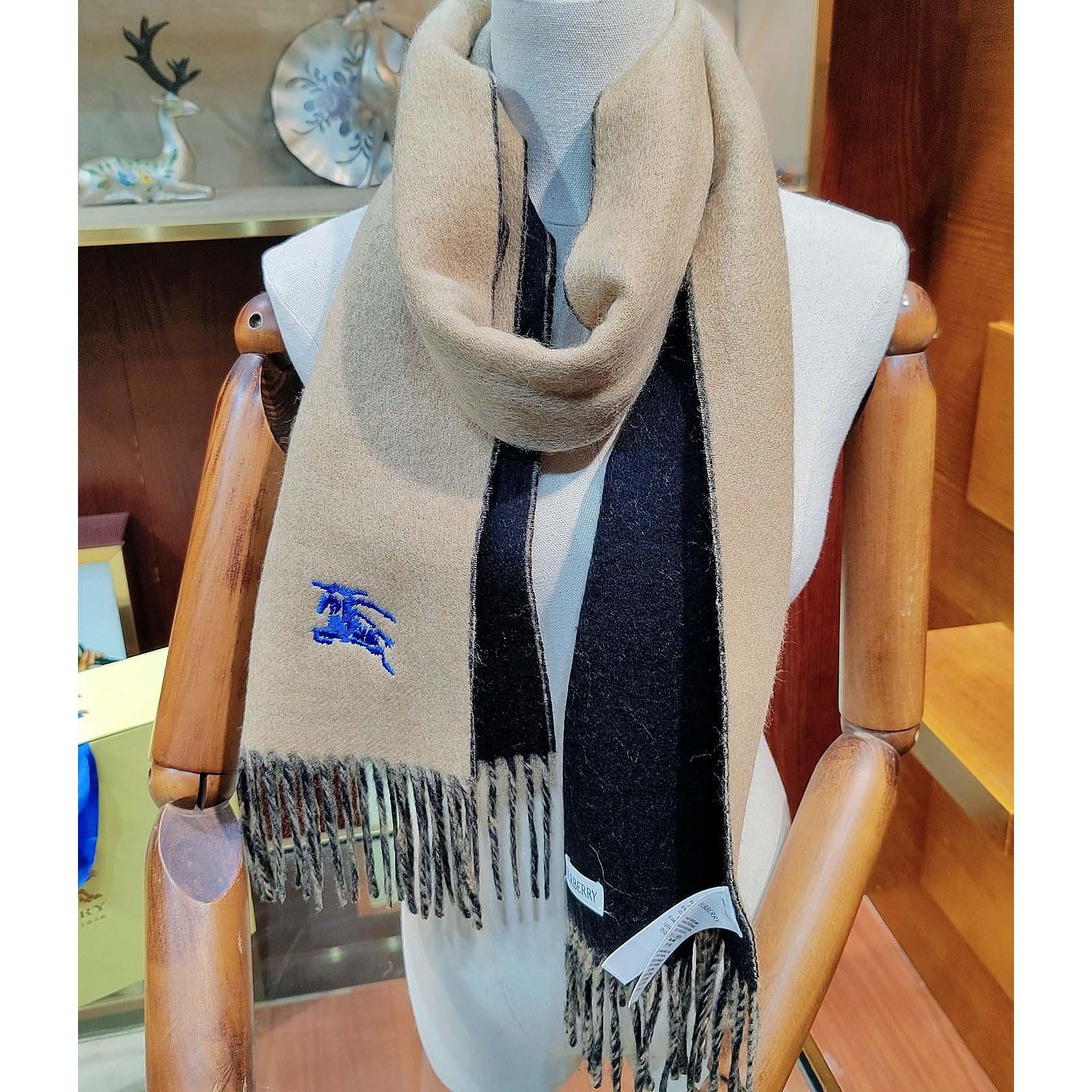 Burberry Reversible Cashmere Scarf - EUR FASHION