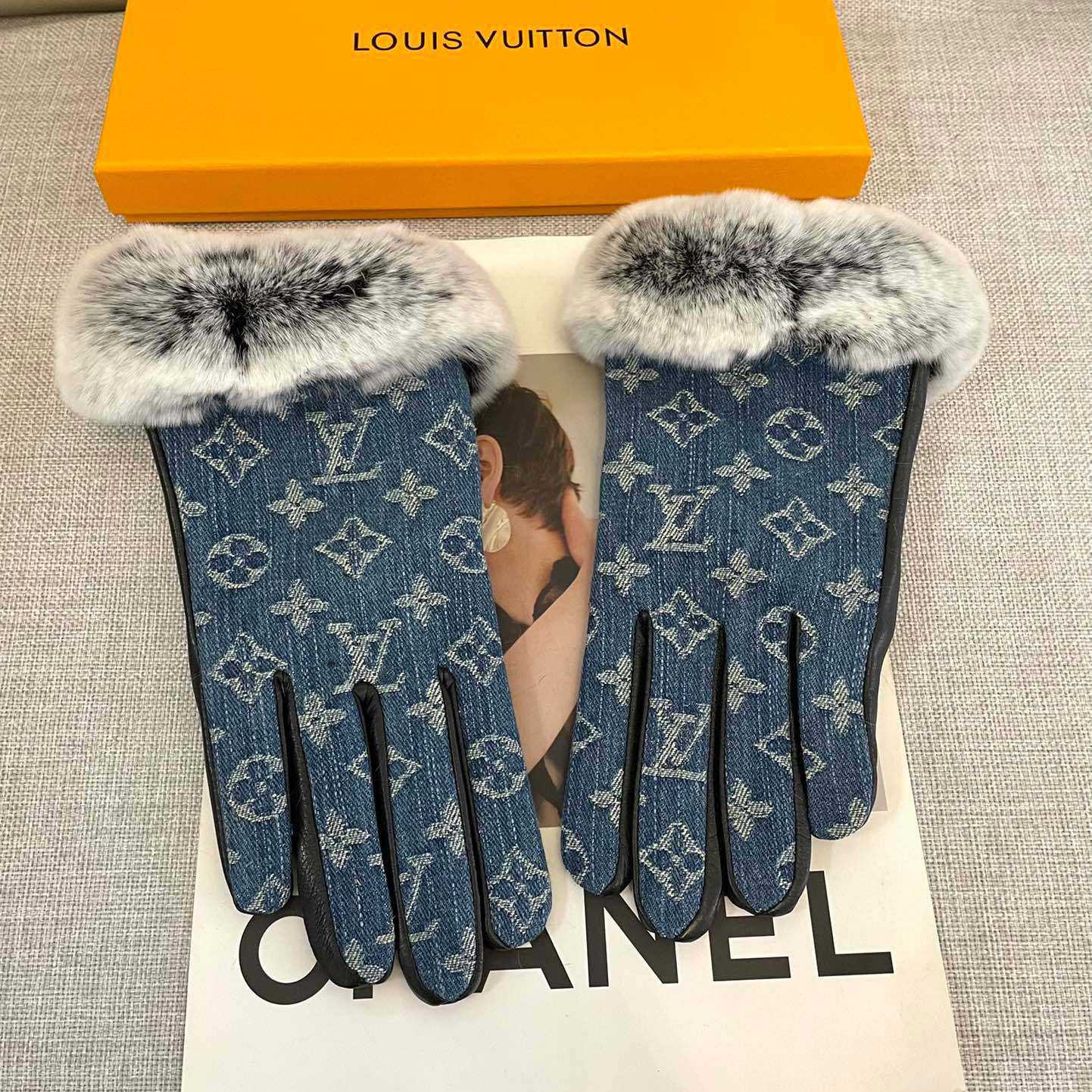 Louis Vuitton Gloves  - EUR FASHION