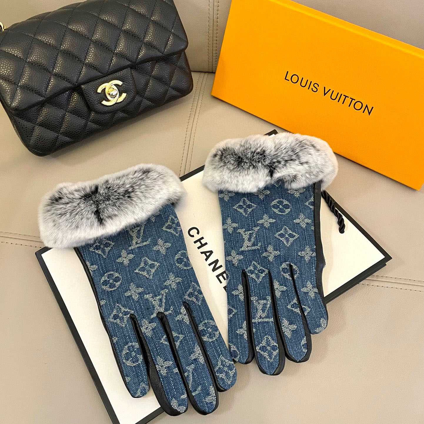 Louis Vuitton Gloves  - EUR FASHION