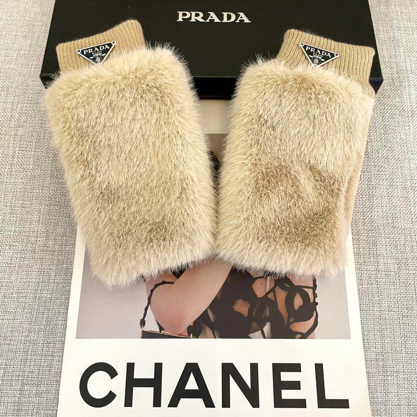 Prada Gloves  - EUR FASHION