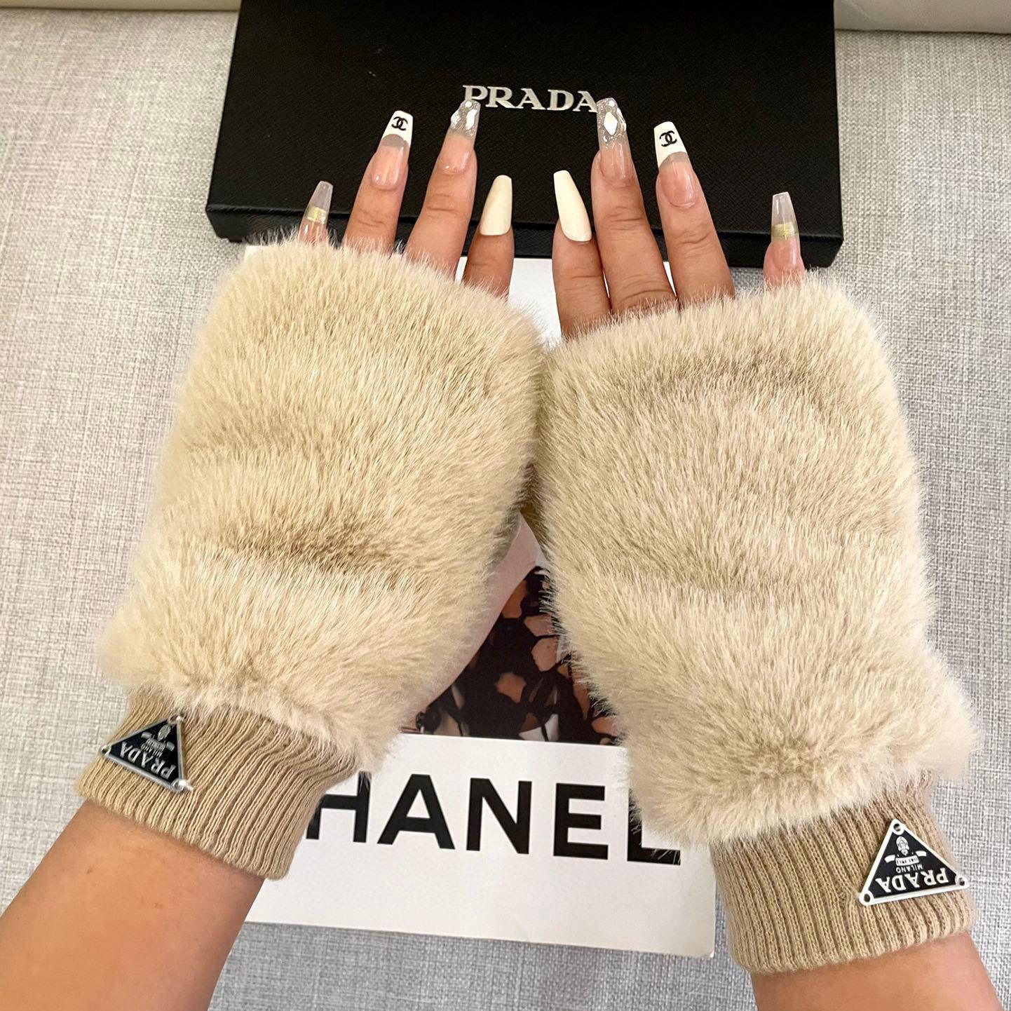 Prada Gloves  - EUR FASHION