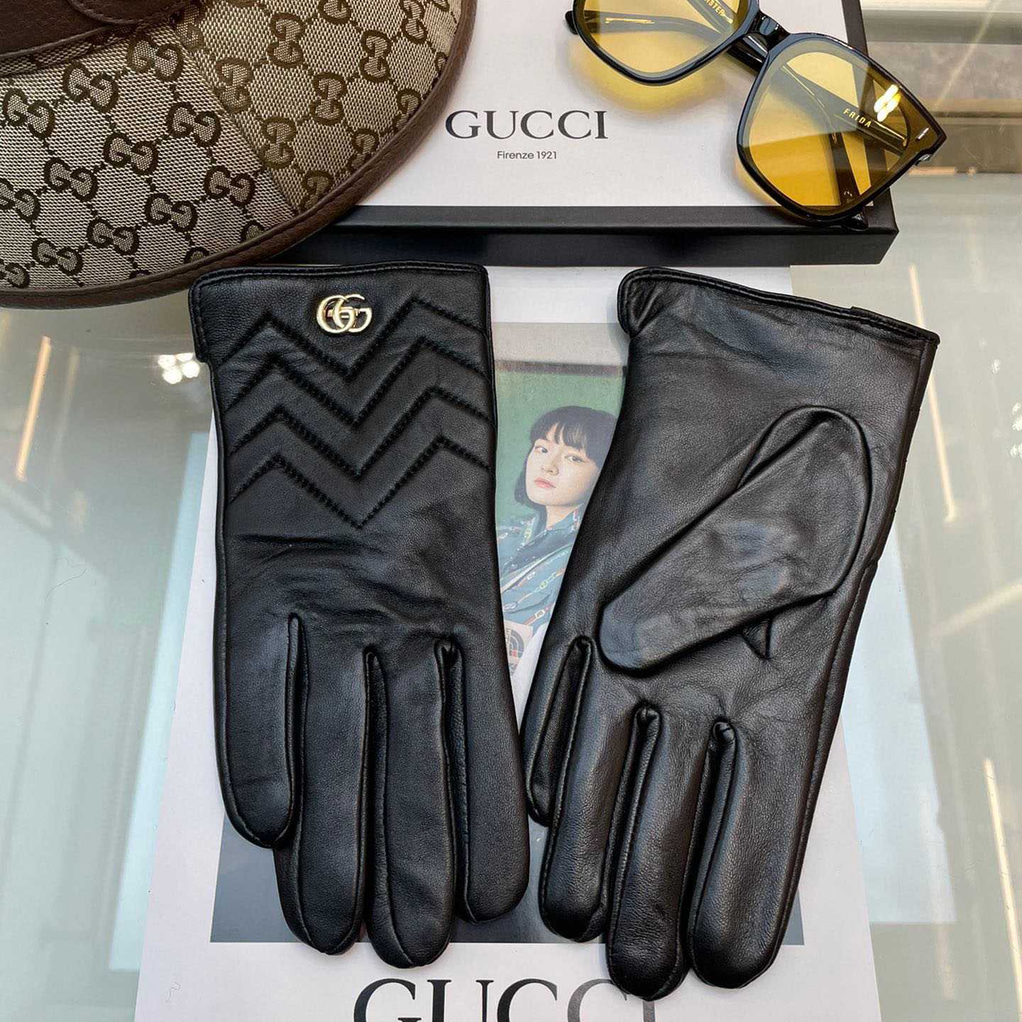 Gucci Gloves  - EUR FASHION