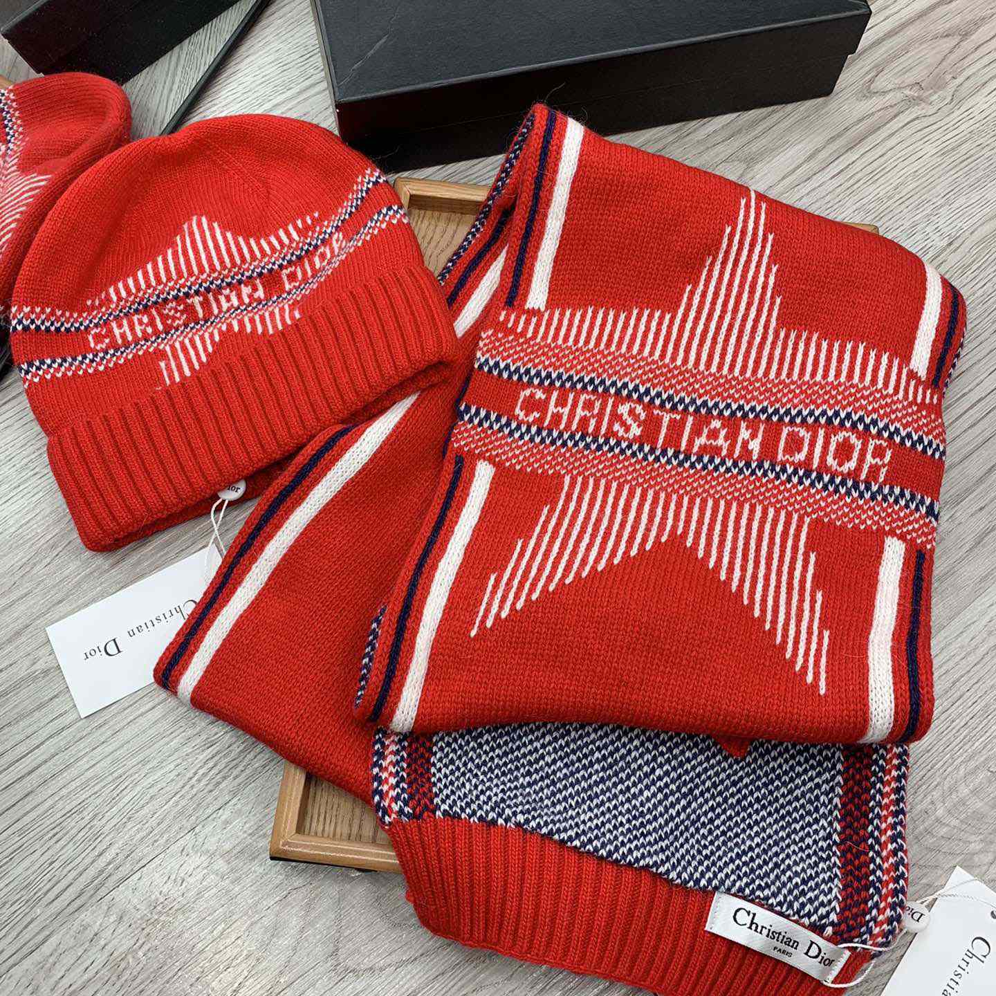 Dior Beanie And Scarf - EUR FASHION