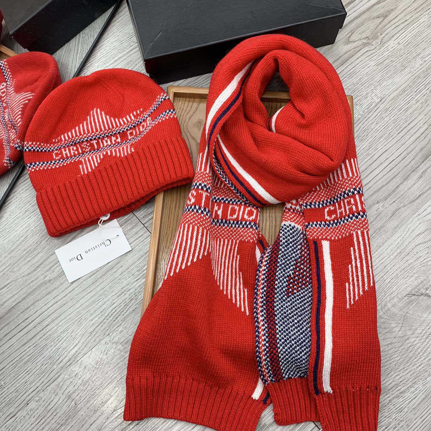 Dior Beanie And Scarf - EUR FASHION