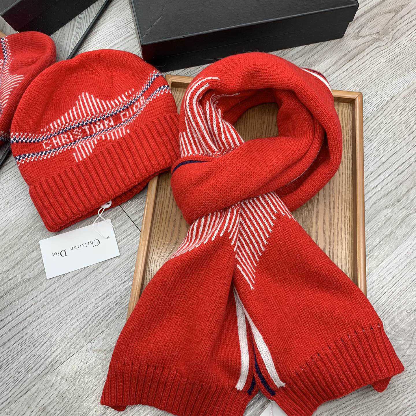 Dior Beanie And Scarf - EUR FASHION