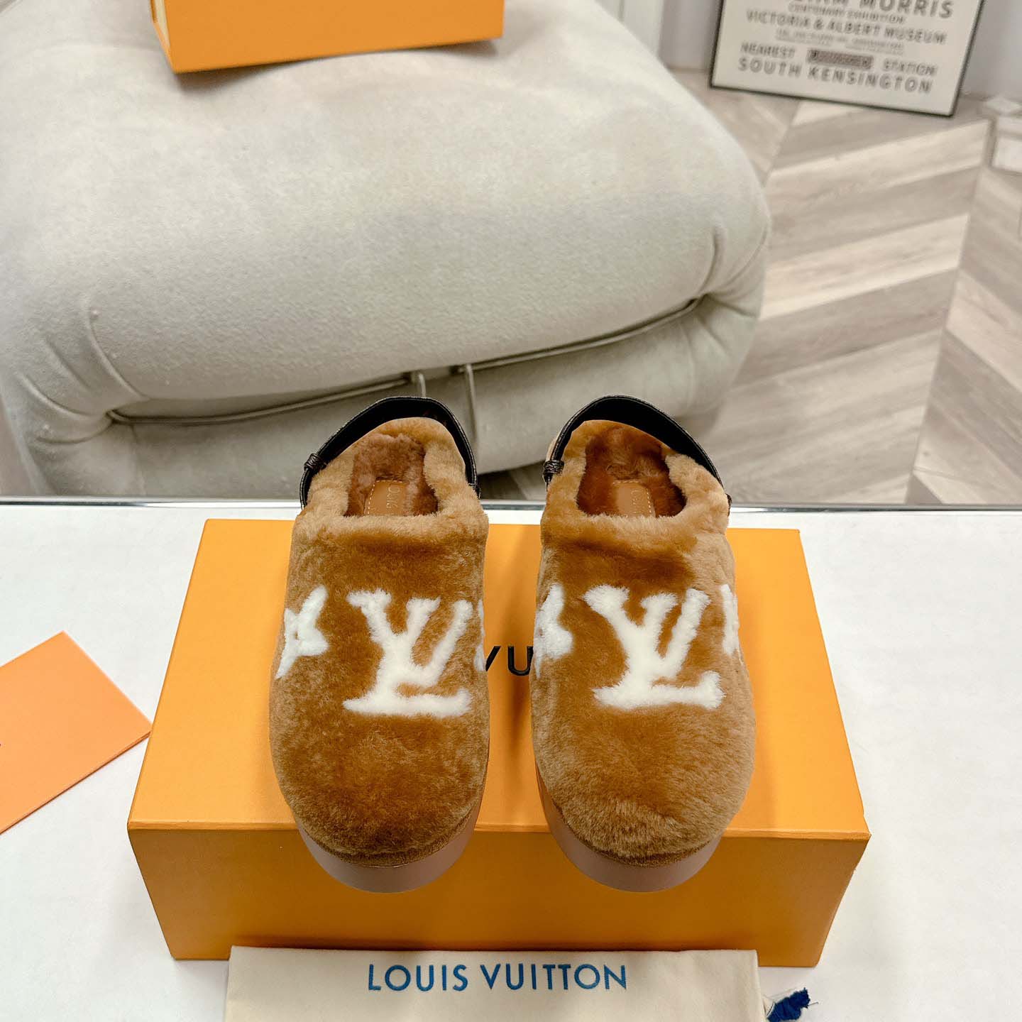 Louis Vuitton Aspen Platform Clog           - EUR FASHION