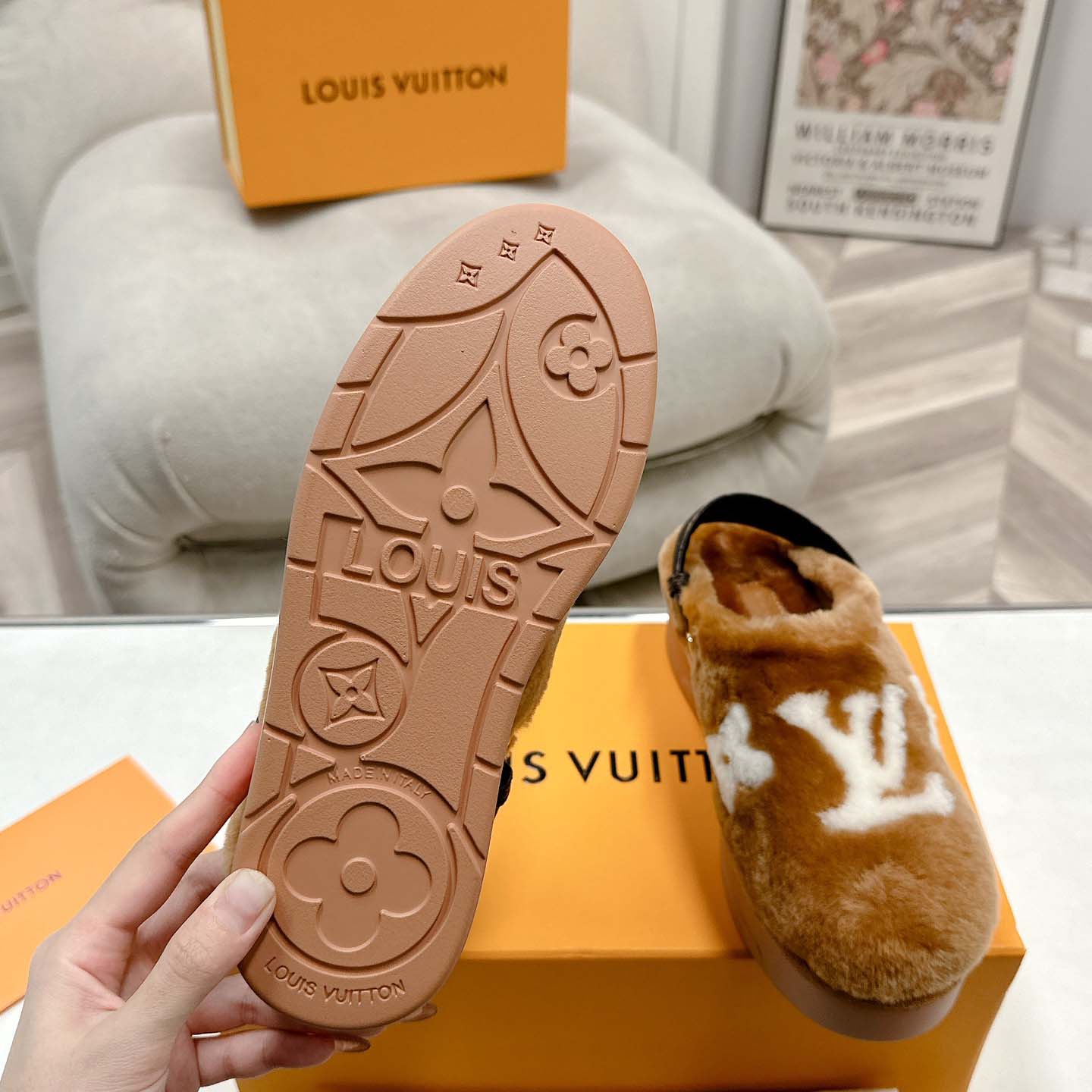 Louis Vuitton Aspen Platform Clog           - EUR FASHION