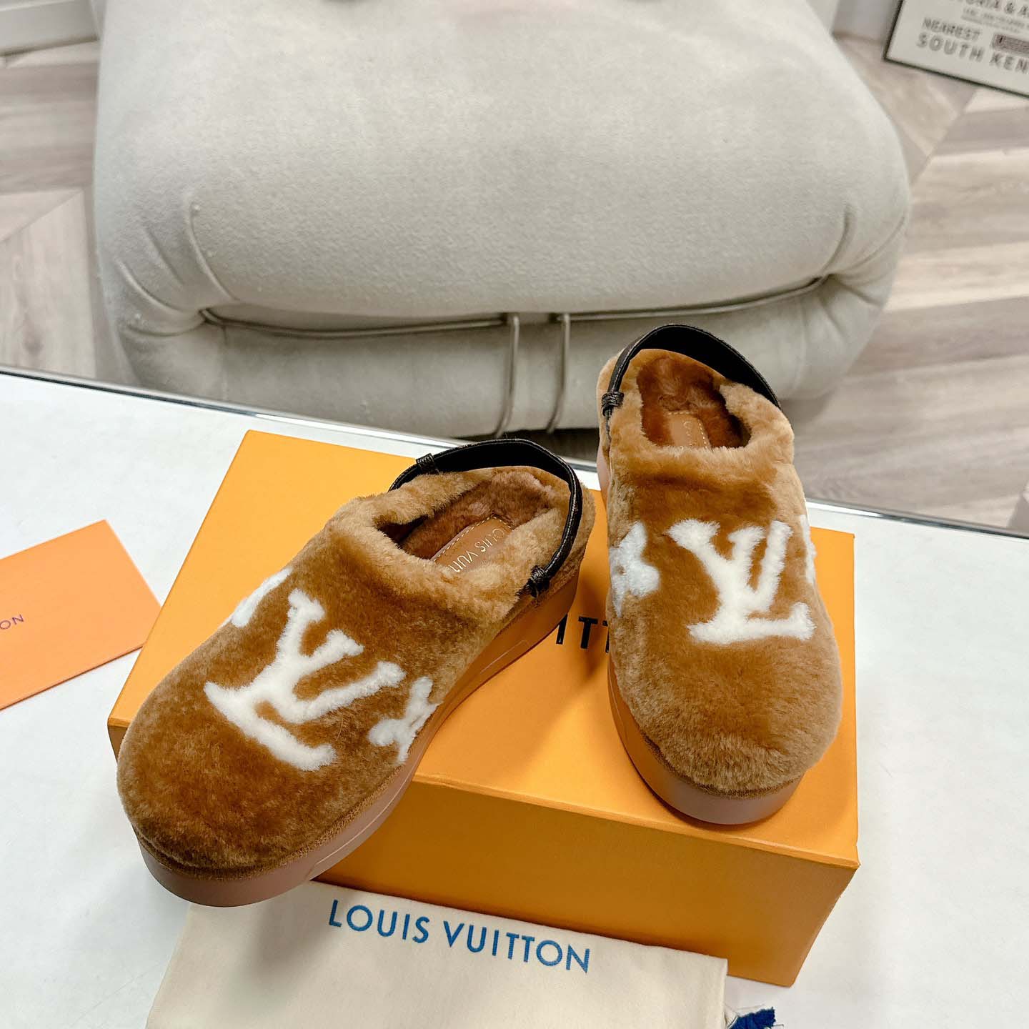 Louis Vuitton Aspen Platform Clog           - EUR FASHION