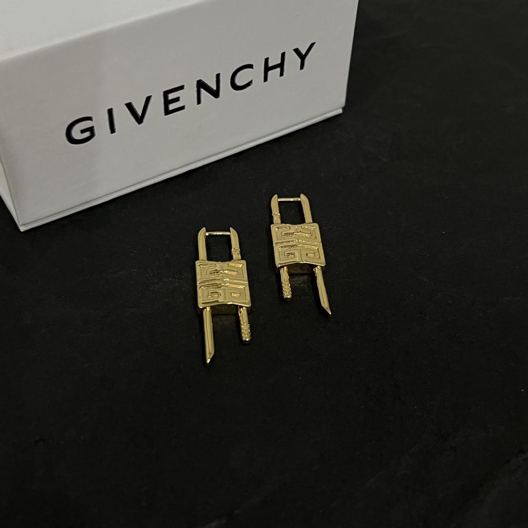 Givenchy Earrings - EUR FASHION