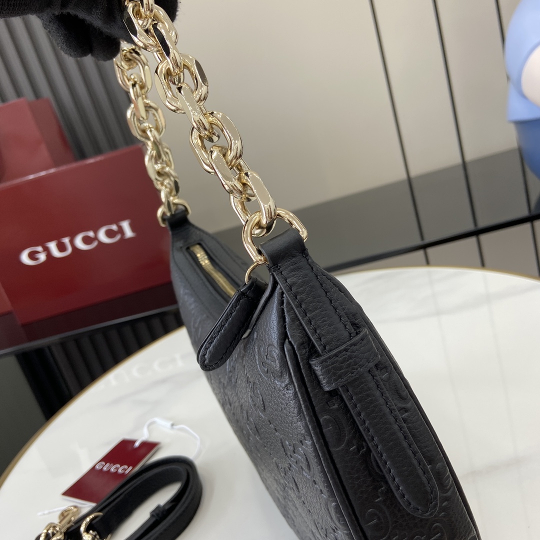 Gucci GG Emblem Small Shoulder Bag - EUR FASHION