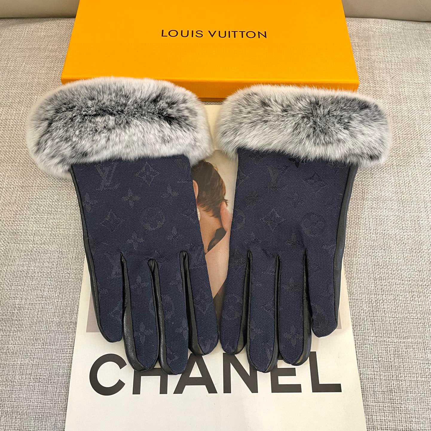 Louis Vuitton Gloves  - EUR FASHION