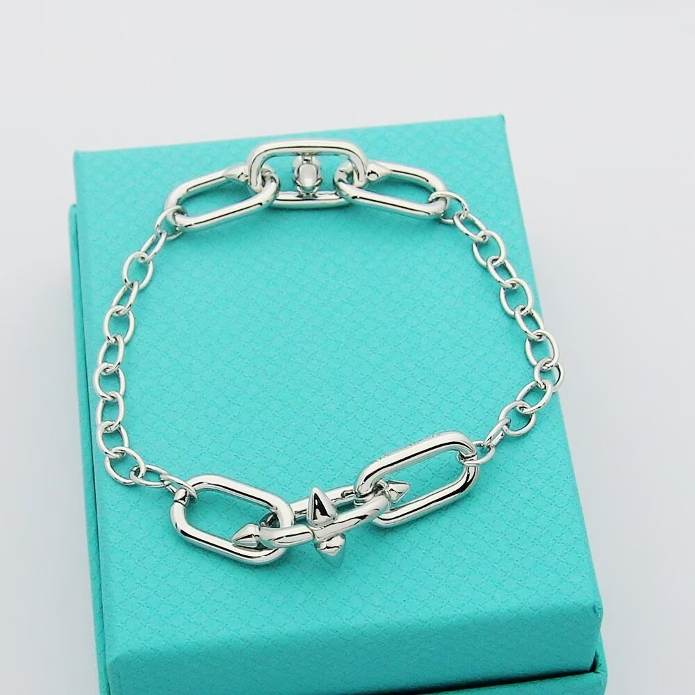 Tiffany & Co. Tiffany Titan by Pharrell Williams Medium Link Station Bracelet  - EUR FASHION