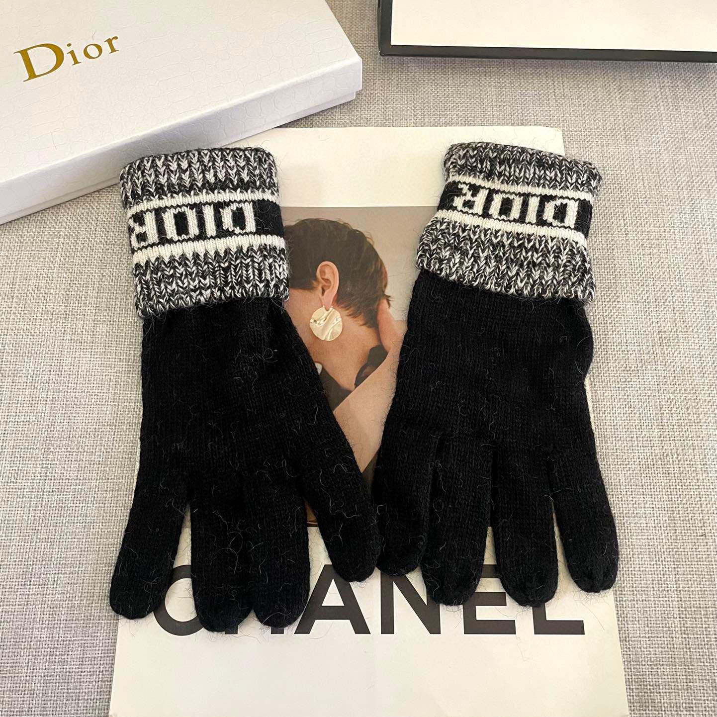 Dior Gloves  - EUR FASHION