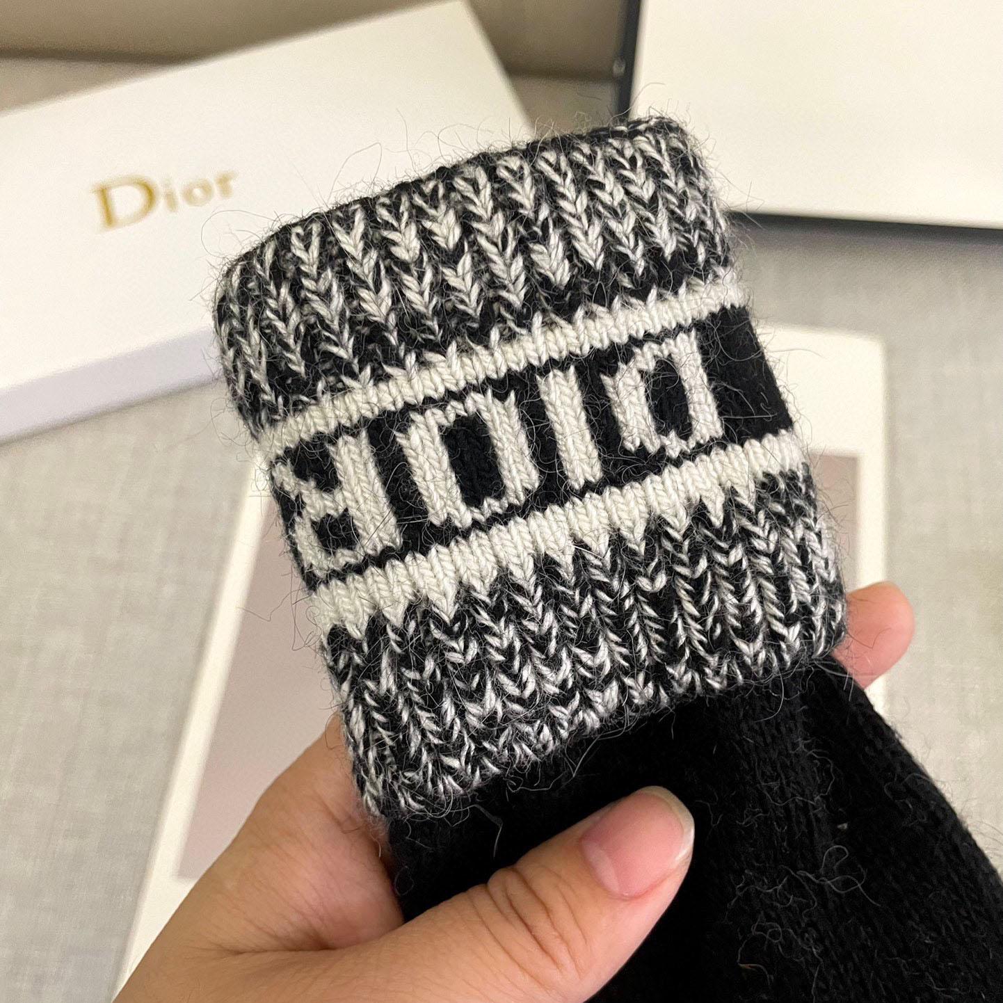 Dior Gloves  - EUR FASHION