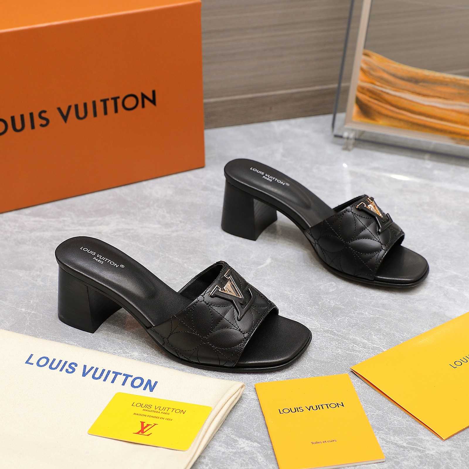 Louis Vuitton LV Capri Mule    - EUR FASHION