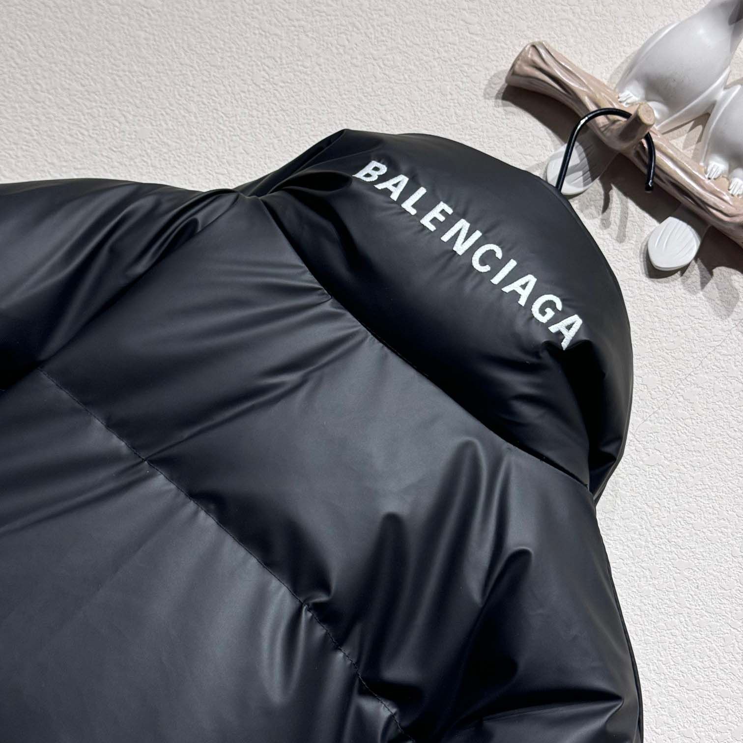 Balenciaga Oversized Wrap Puffer Jacket - EUR FASHION