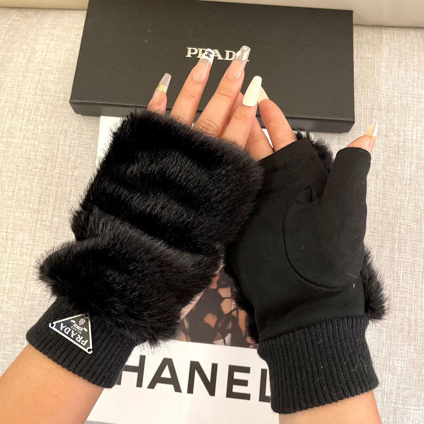 Prada Gloves  - EUR FASHION