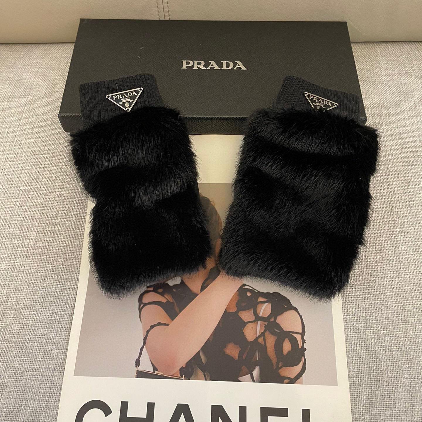 Prada Gloves  - EUR FASHION