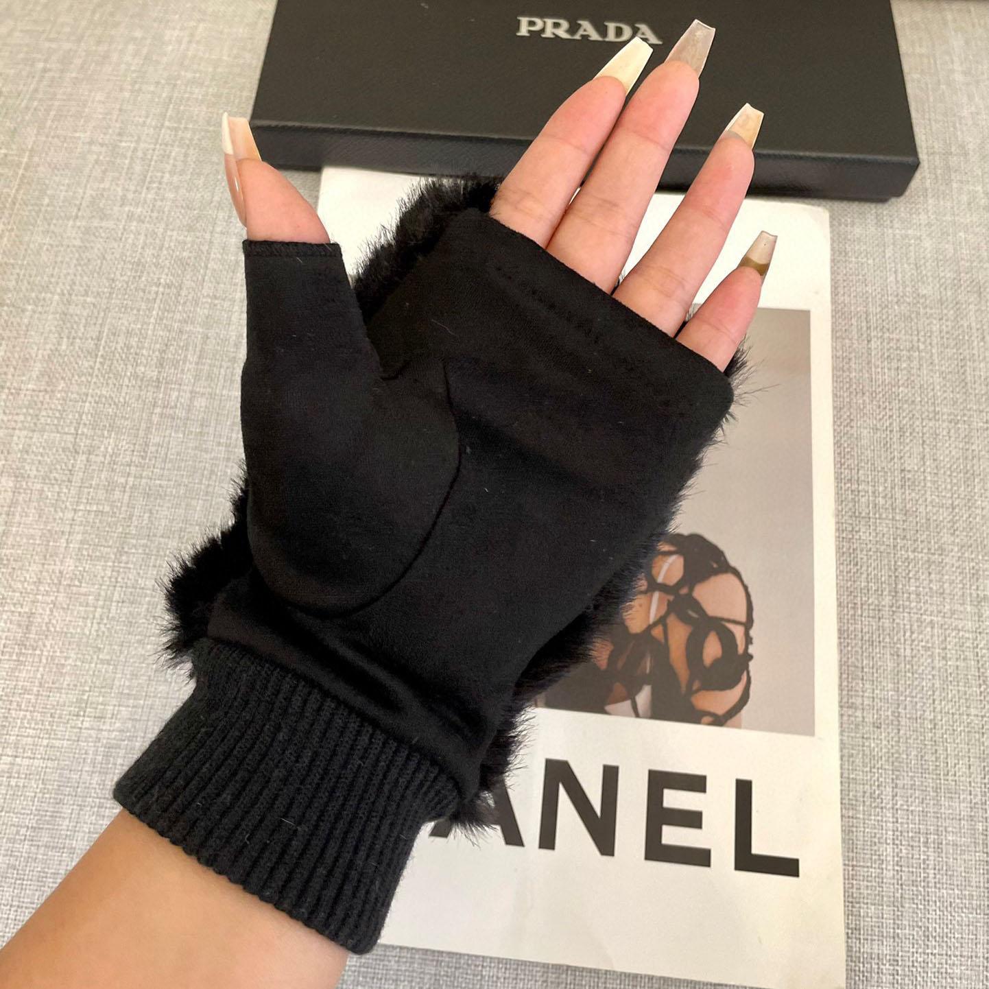 Prada Gloves  - EUR FASHION