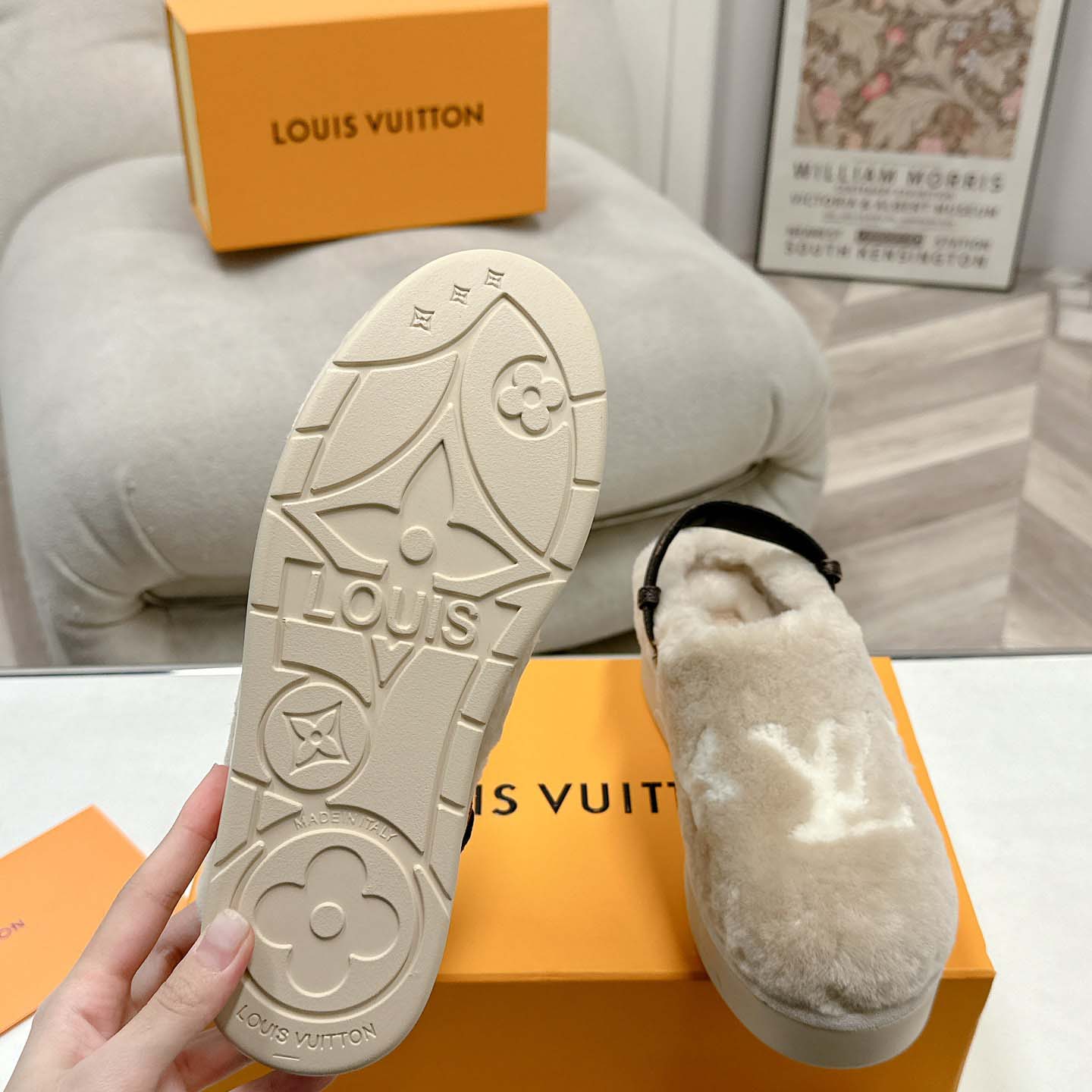 Louis Vuitton Aspen Platform Clog           - EUR FASHION