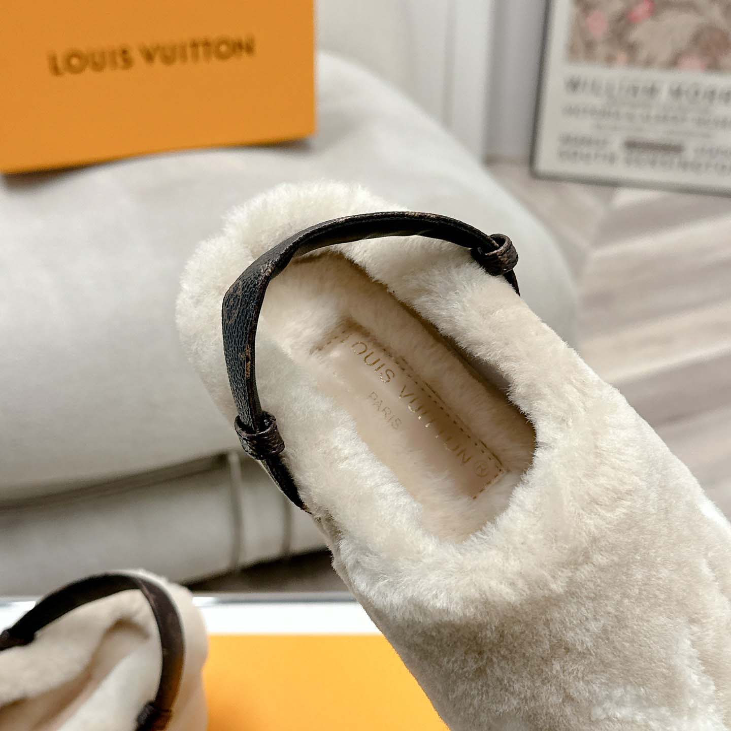 Louis Vuitton Aspen Platform Clog           - EUR FASHION