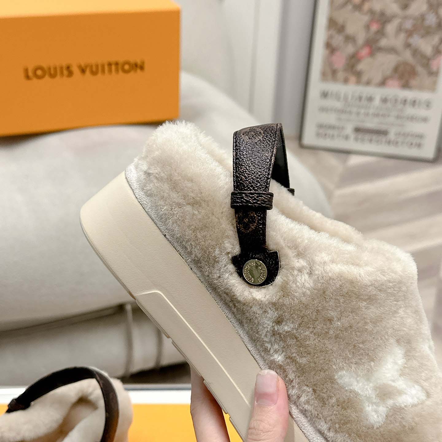 Louis Vuitton Aspen Platform Clog           - EUR FASHION