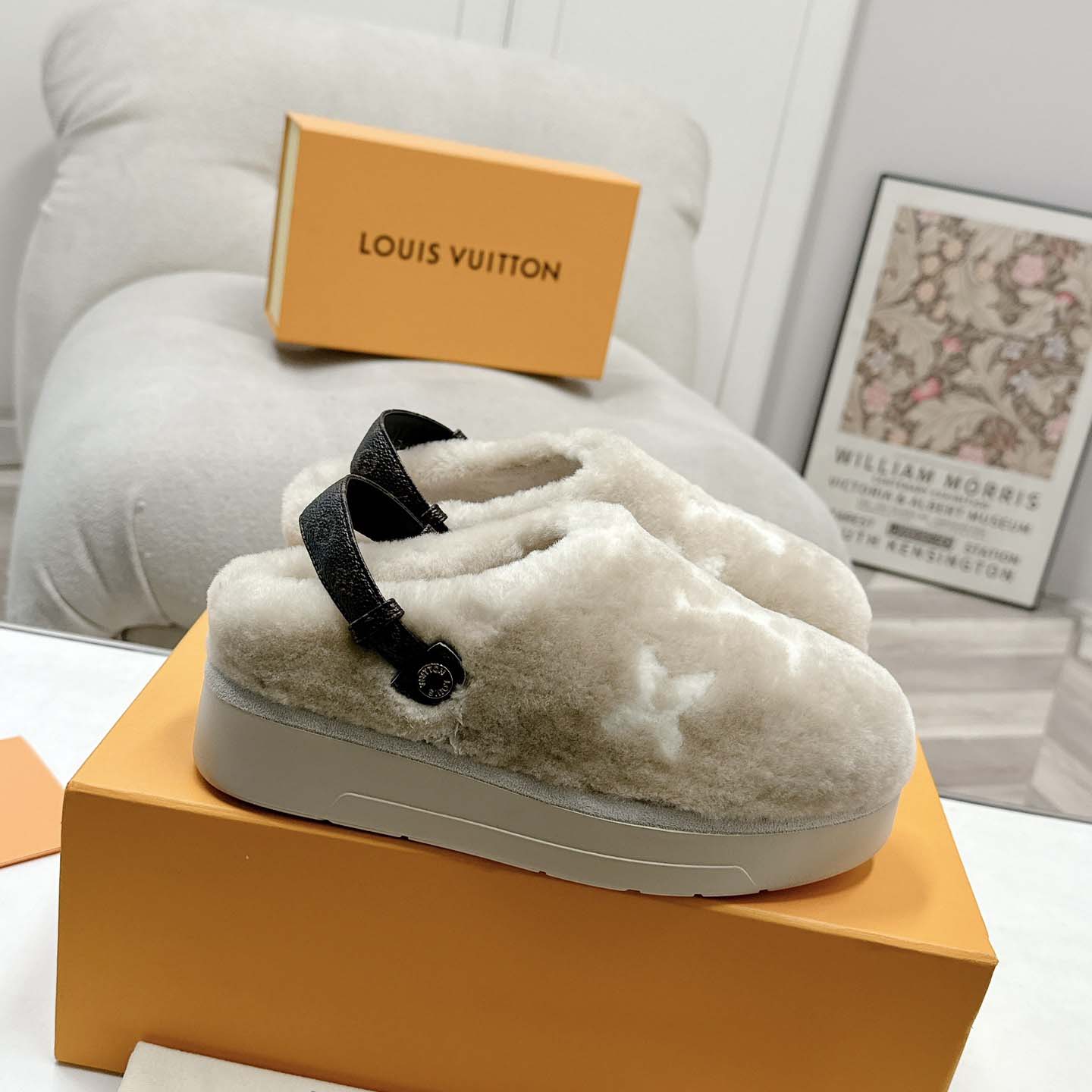 Louis Vuitton Aspen Platform Clog           - EUR FASHION