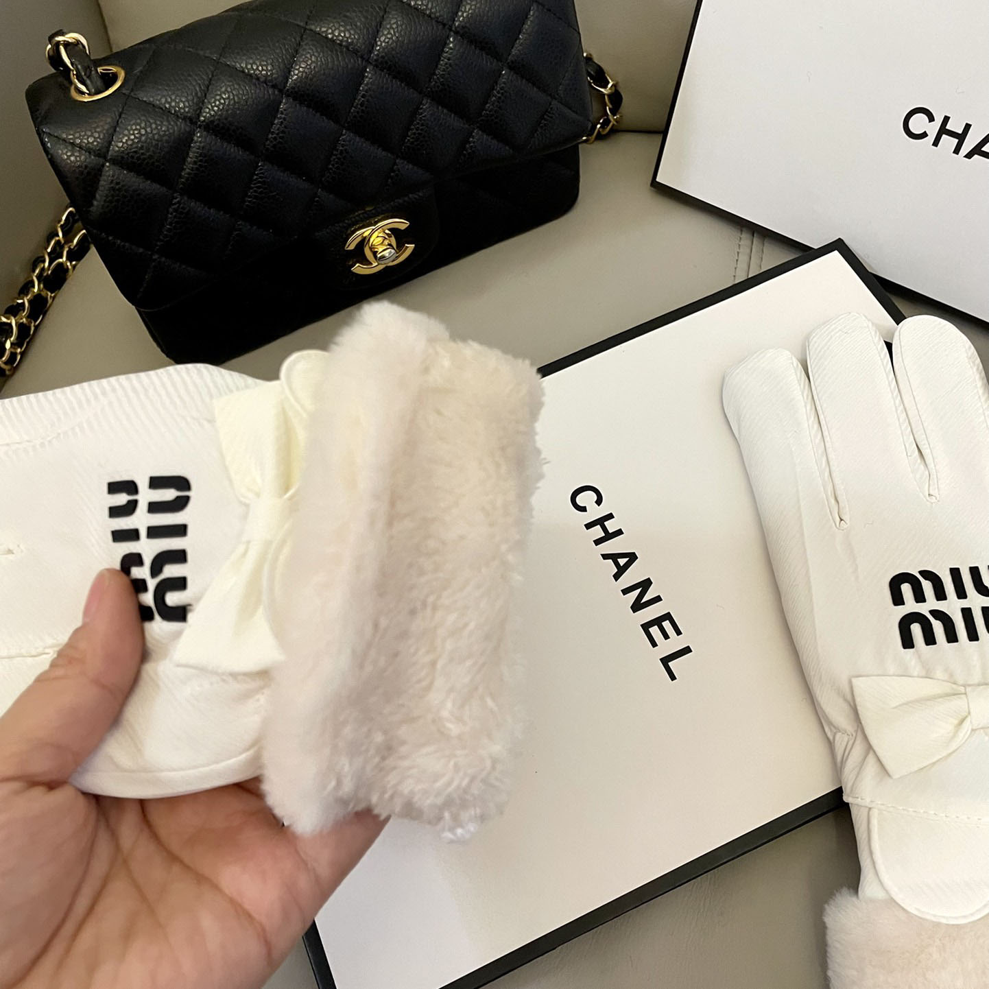 Miu Miu Gloves  - EUR FASHION