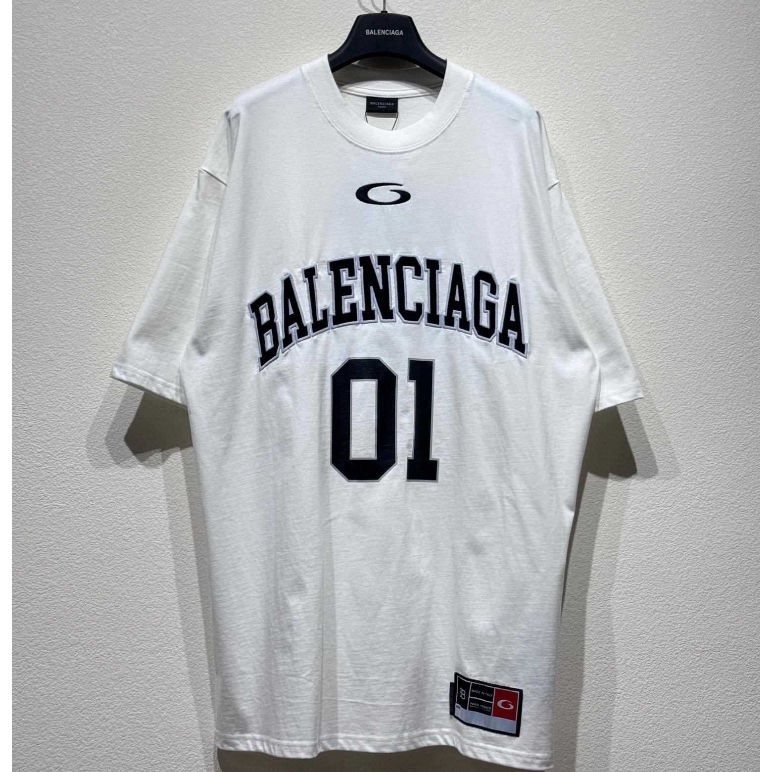 Balenciaga Basketball Series - Oversized T-Shirt In Off White - EUR FASHION