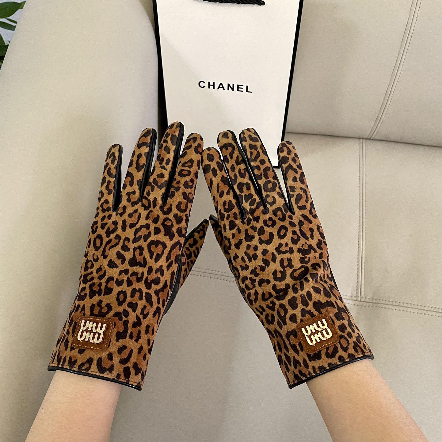 Miu Miu Gloves  - EUR FASHION