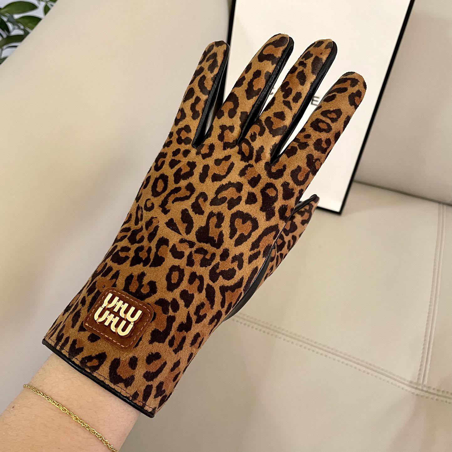 Miu Miu Gloves  - EUR FASHION