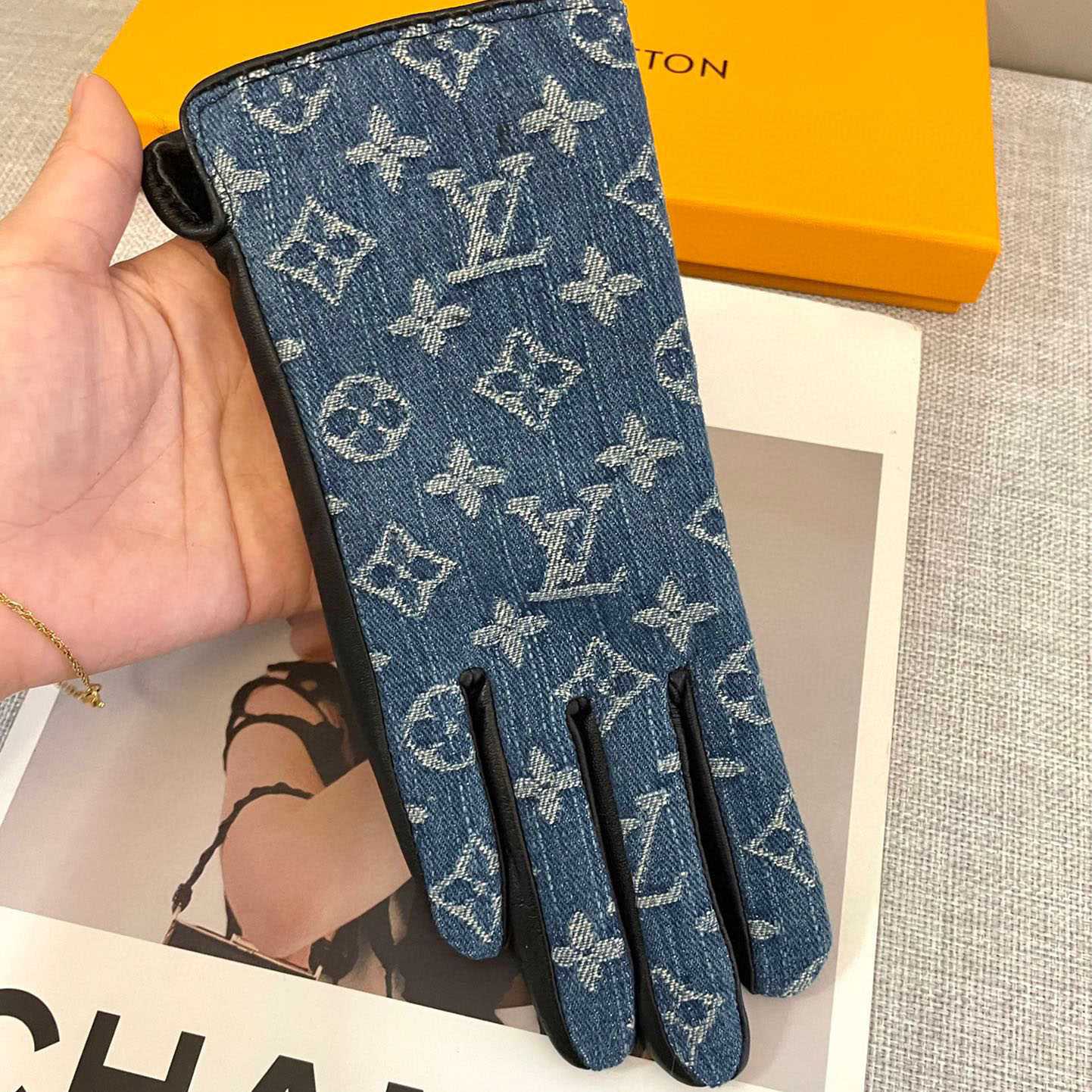 Louis Vuitton Gloves  - EUR FASHION