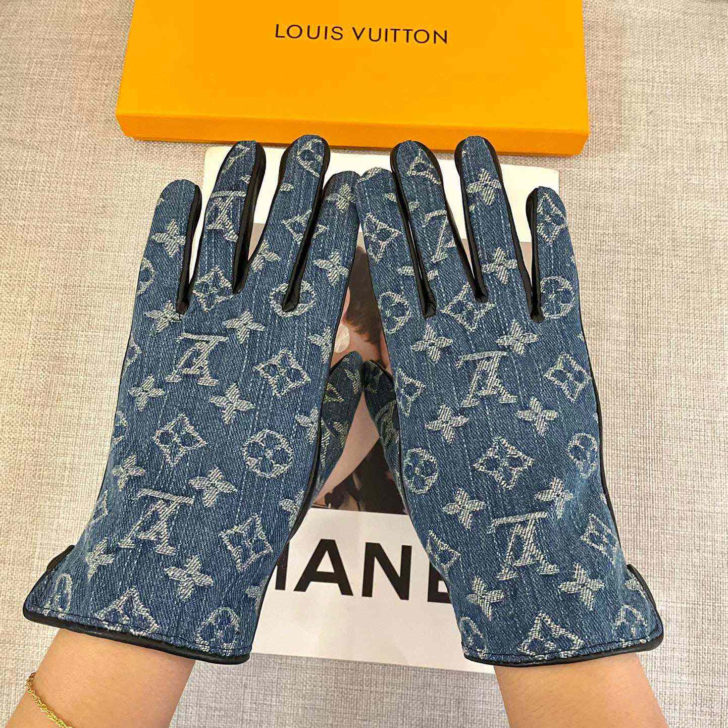 Louis Vuitton Gloves  - EUR FASHION