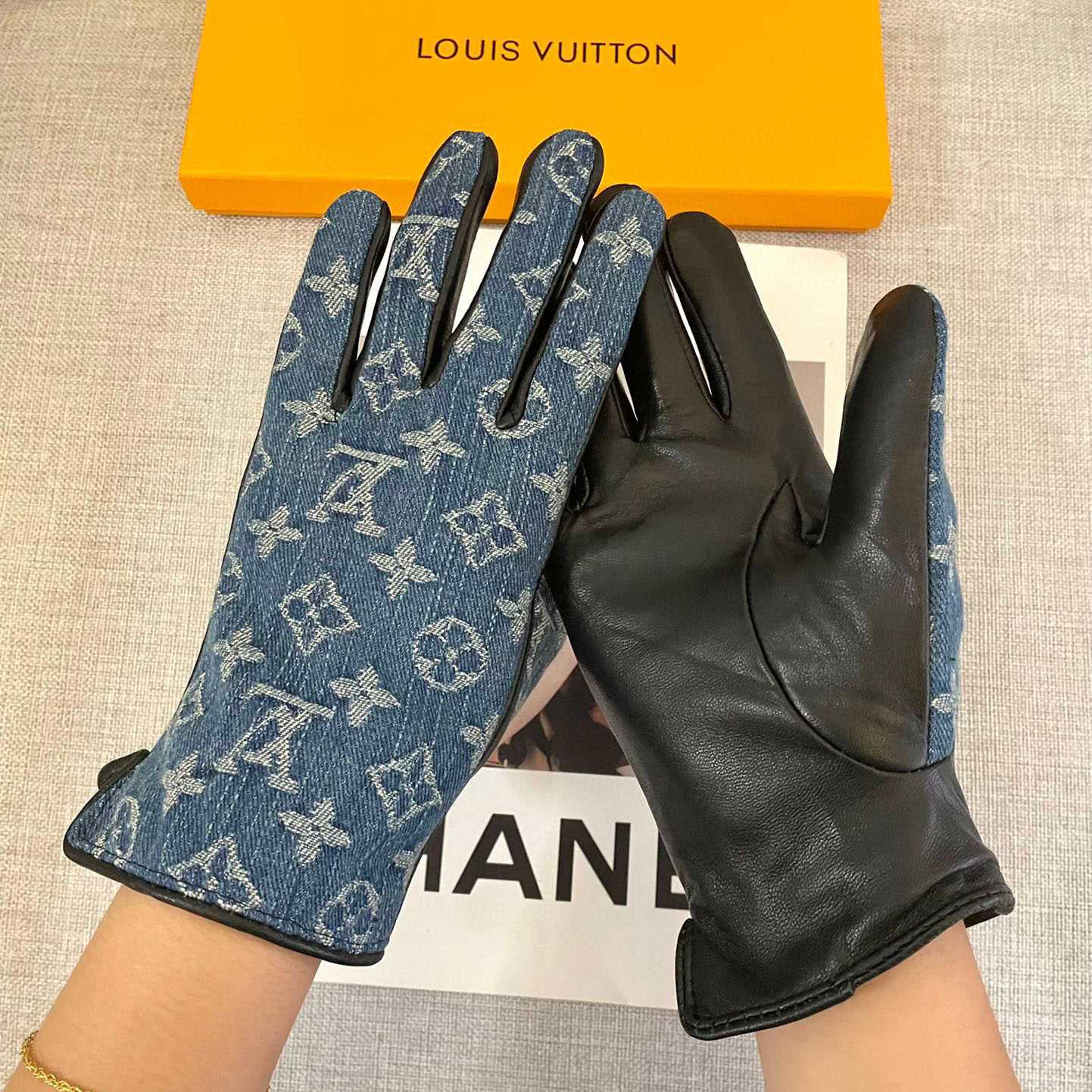 Louis Vuitton Gloves  - EUR FASHION