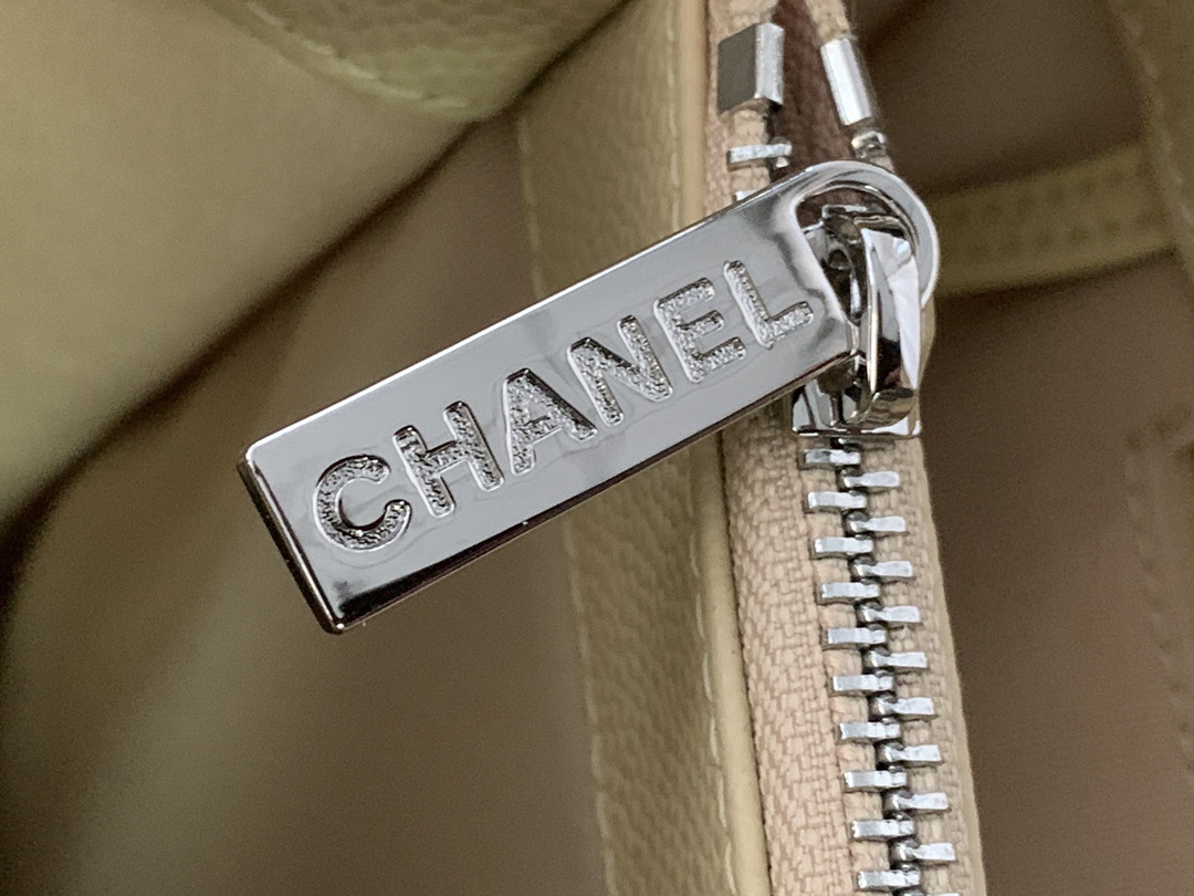 Chanel 50995 Bag  24X33X13CM - EUR FASHION