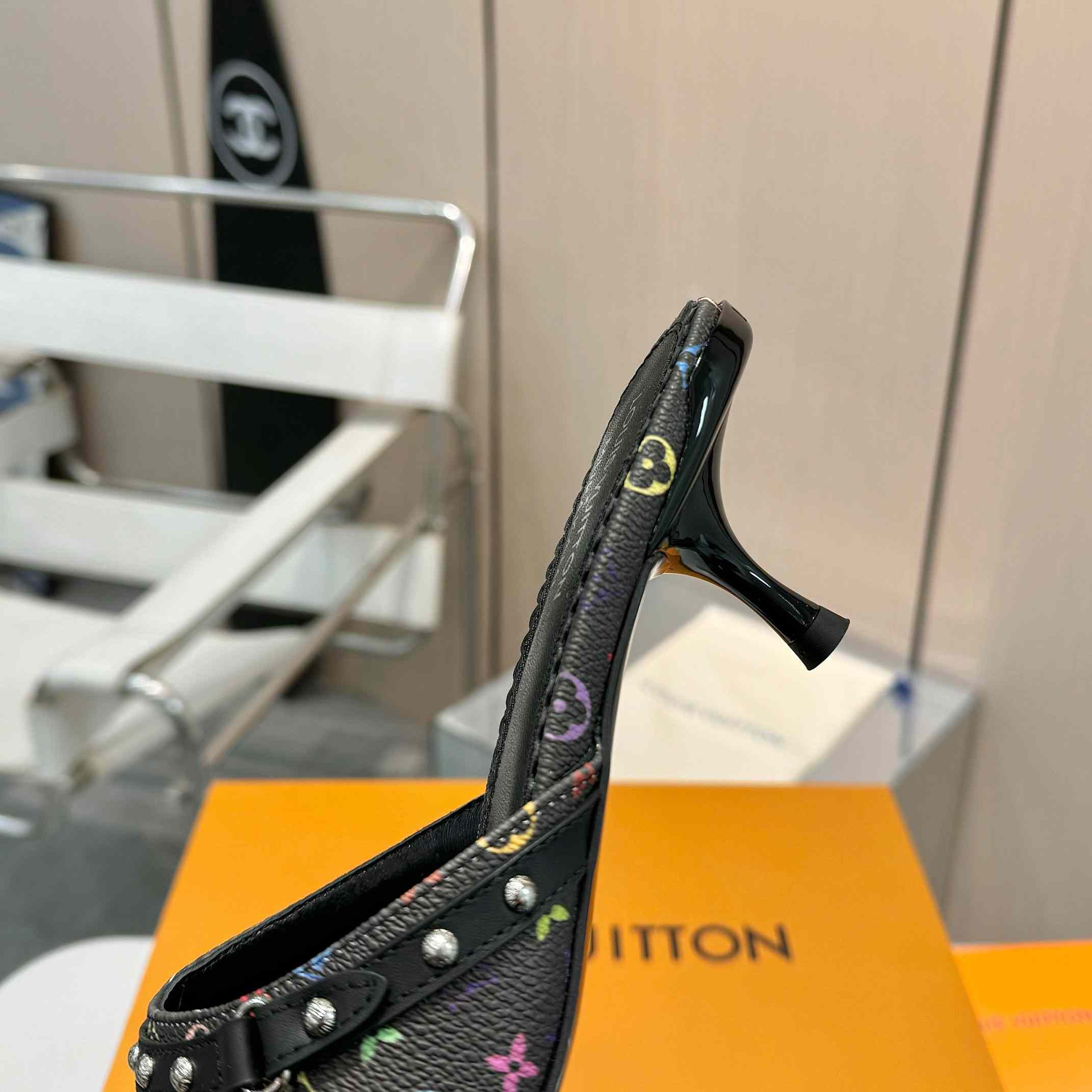 Louis Vuitton LV x TM 6AM Mule    - EUR FASHION