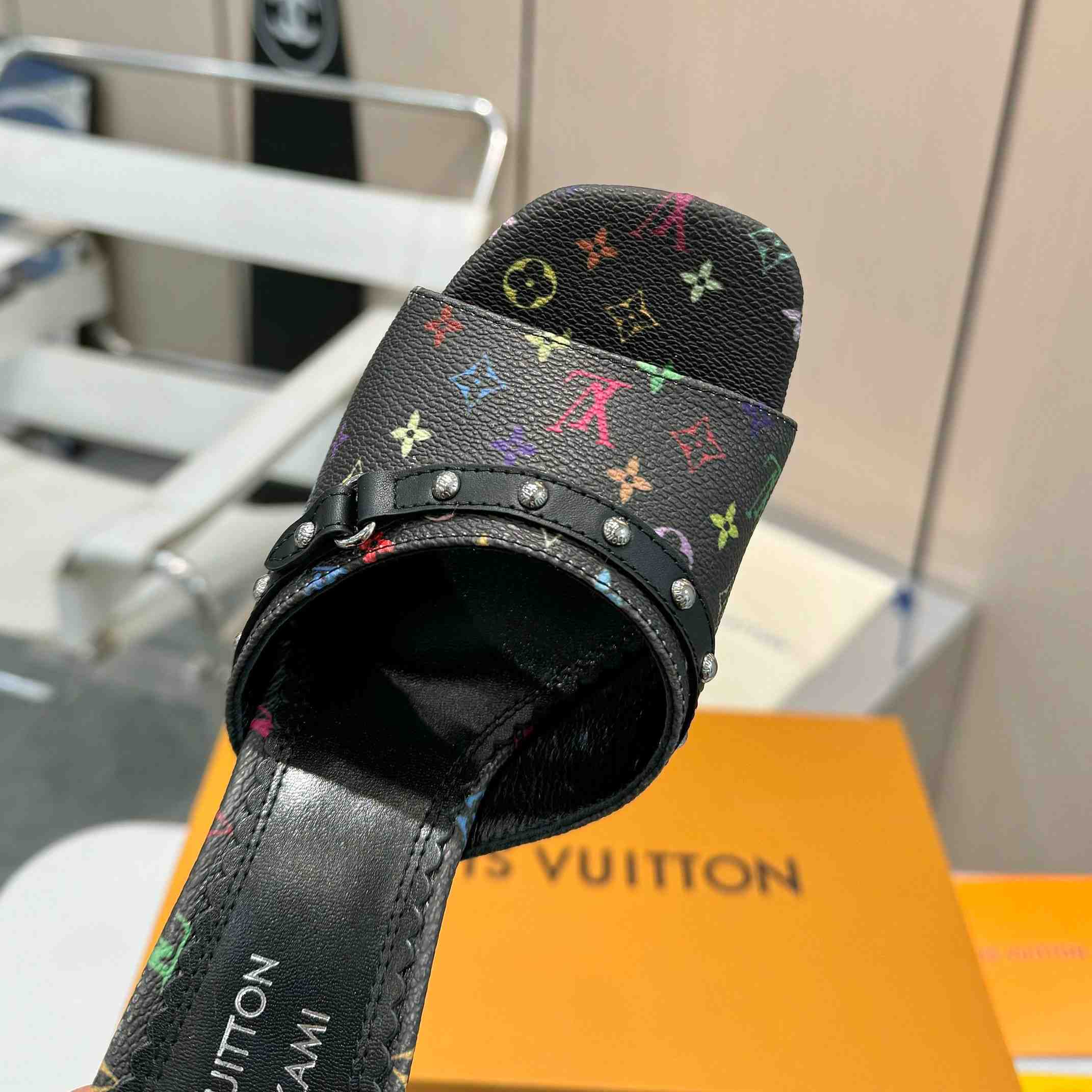 Louis Vuitton LV x TM 6AM Mule    - EUR FASHION