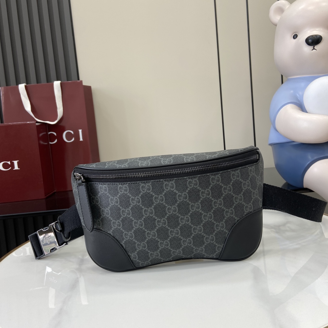 Gucci GG Emblem Medium Belt Bag - EUR FASHION