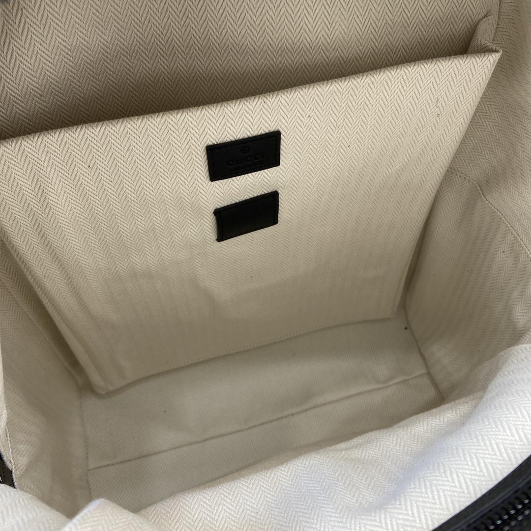 Gucci GG Emblem Medium Backpack  - EUR FASHION