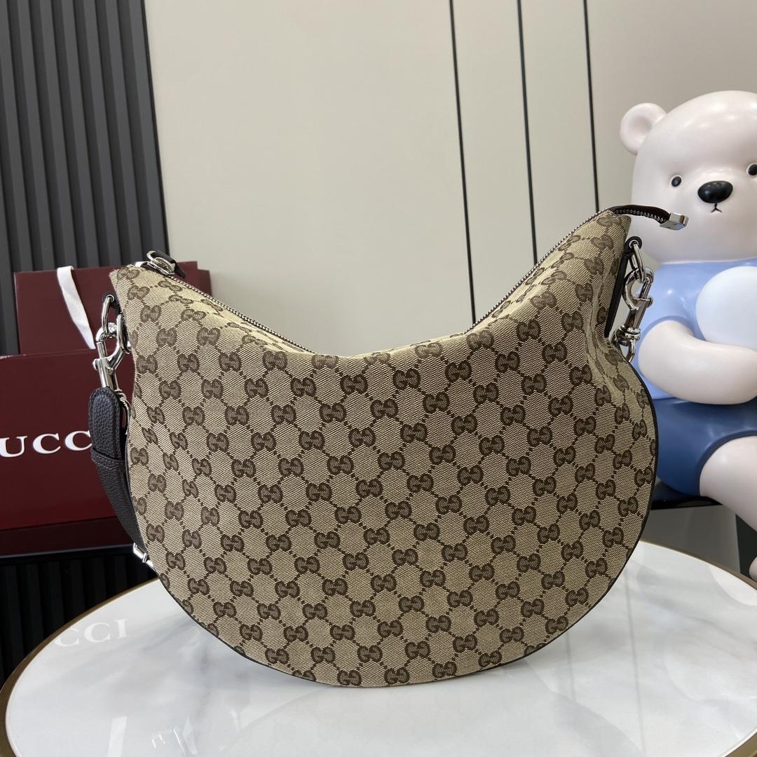 Gucci B Medium Shoulder Bag - EUR FASHION