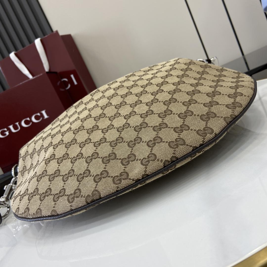 Gucci B Medium Shoulder Bag - EUR FASHION