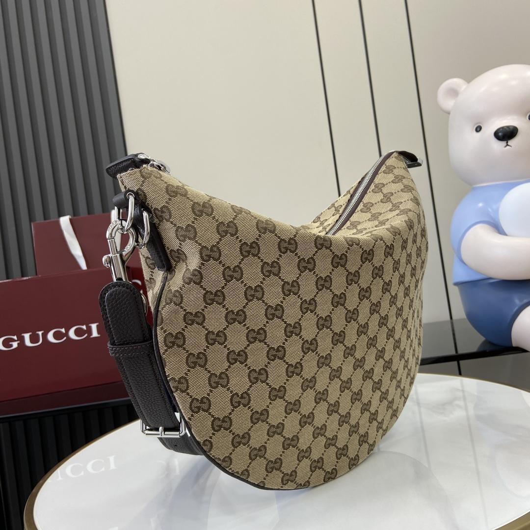 Gucci B Medium Shoulder Bag - EUR FASHION