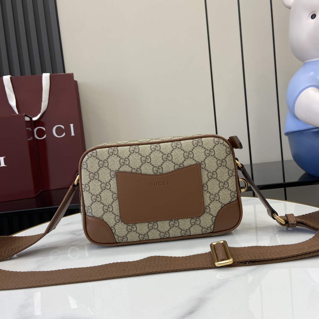 Gucci GG Emblem Embossed Super Mini Bag - EUR FASHION